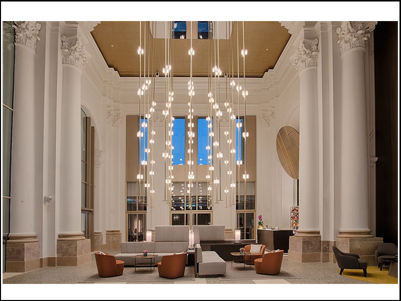 Una cascata di luce per l’NH Collection Milano CityLife, firmata Imoon e Michele Reginaldi