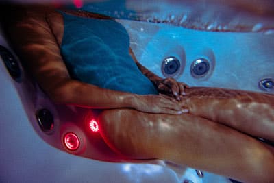 Jacuzzi® ha presentato una nuova tecnologia a infrarossi e luce rossa per l’ idroterapia