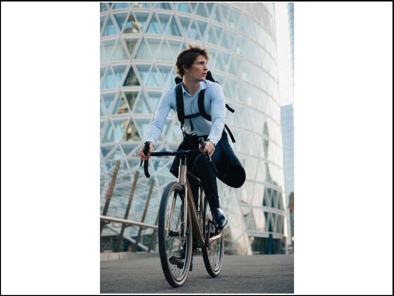 La nuova frontiera del menswear ibrido