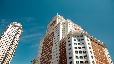 I materiali FINSA scelti per la riqualificazione dell’hotel RIU Plaza España