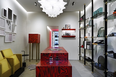 Il primo store monomarca di Jusbox Perfumes utilizza il legno ALPI