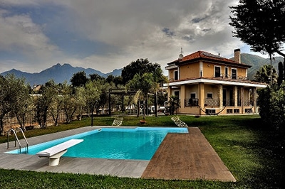 Estetica e tecnologia per le linee Keope scelte per una villa nel salernitano