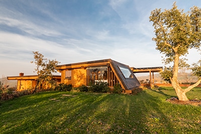 Abitazioni di lusso ecosostenibili: il legno incontra la tecnologia