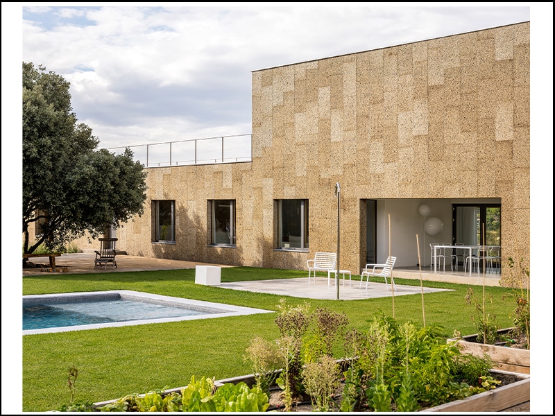 Casa Eñe: sostenibilità e integrazione con l’ambiente naturale