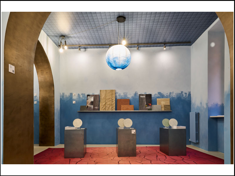 Materia e colore nel restyling dello showroom di Novacolor a firma di OTTO Studio