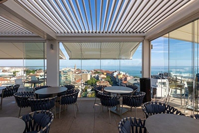 Sfruttato al meglio il rooftop del ‘The One Caorle Hotel’, grazie ai prodotti KE